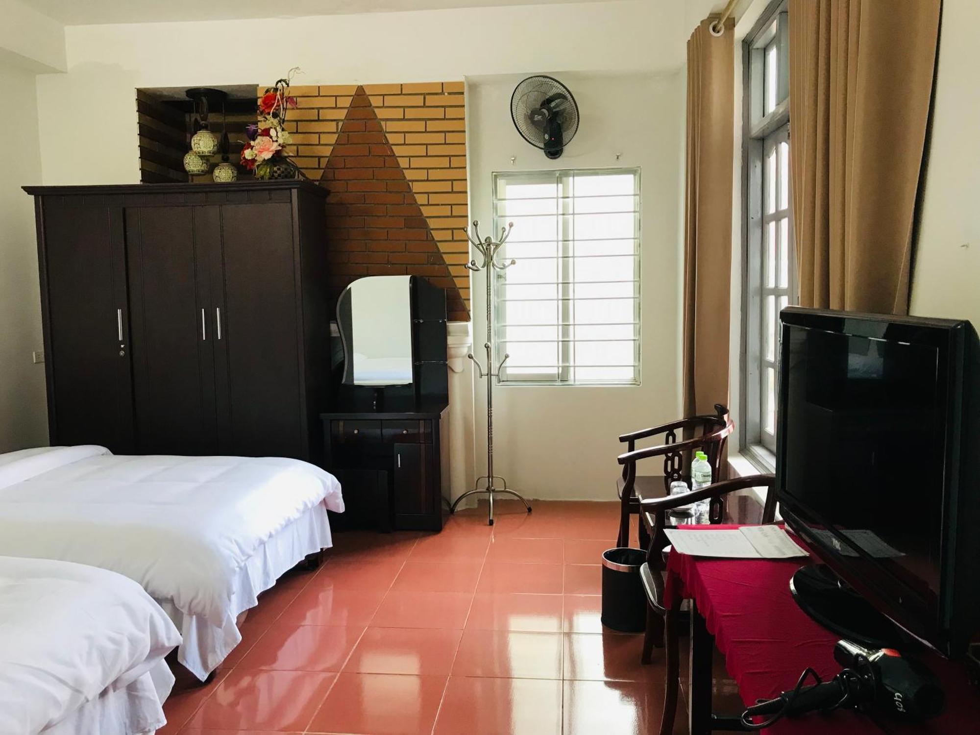 Anh Anh Hotel Бак Ха Екстериор снимка