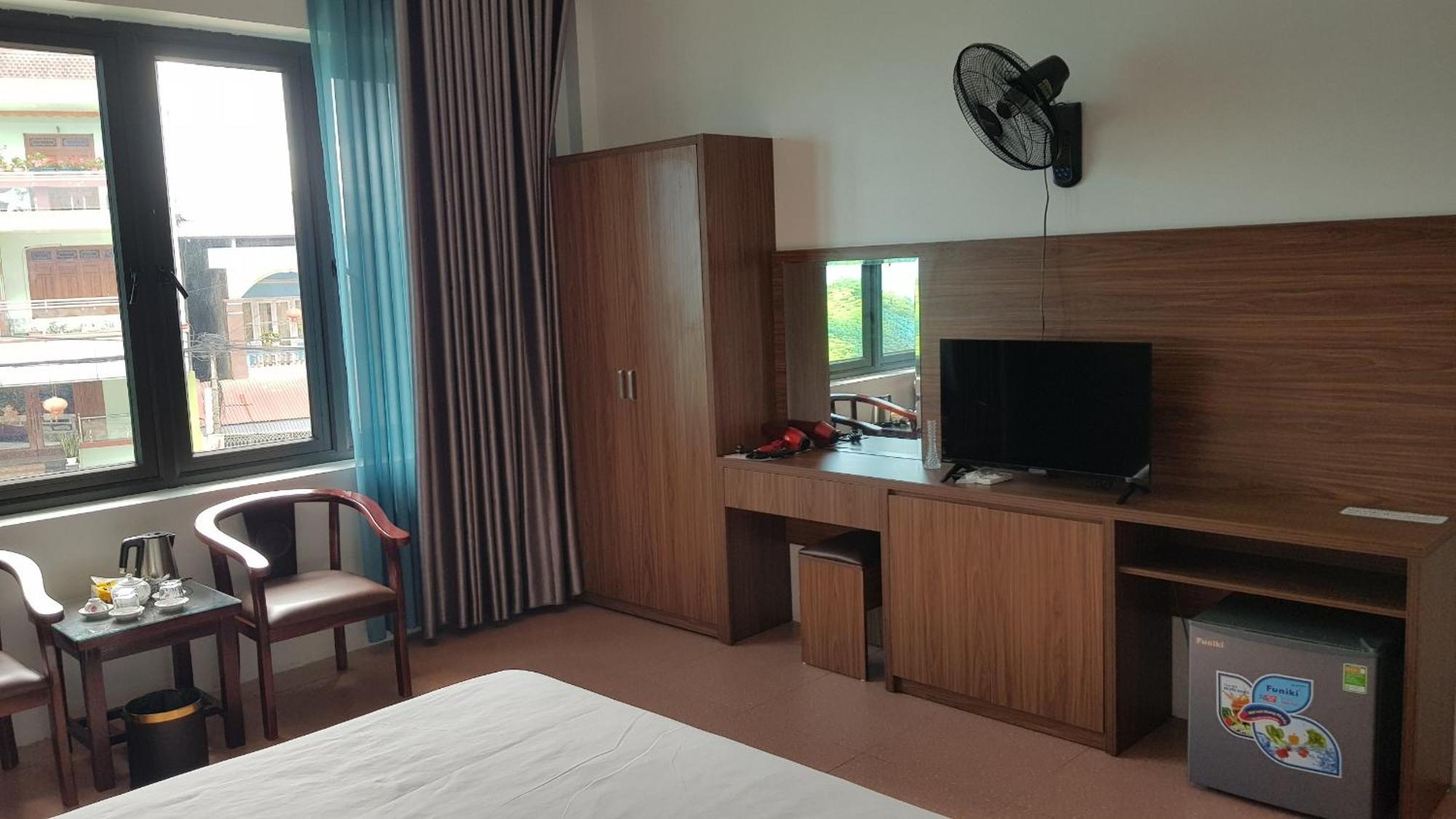 Anh Anh Hotel Бак Ха Екстериор снимка