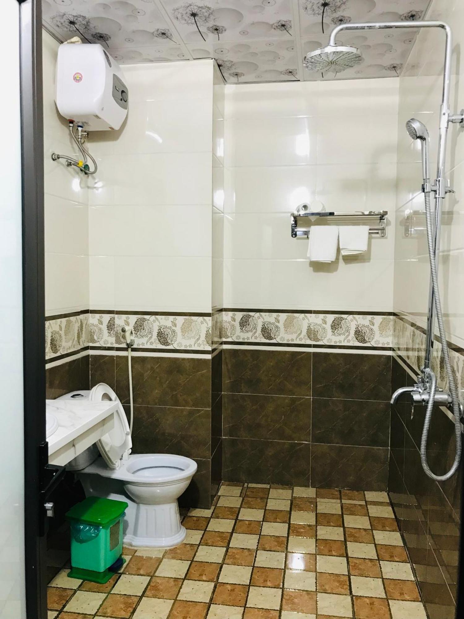 Anh Anh Hotel Бак Ха Екстериор снимка