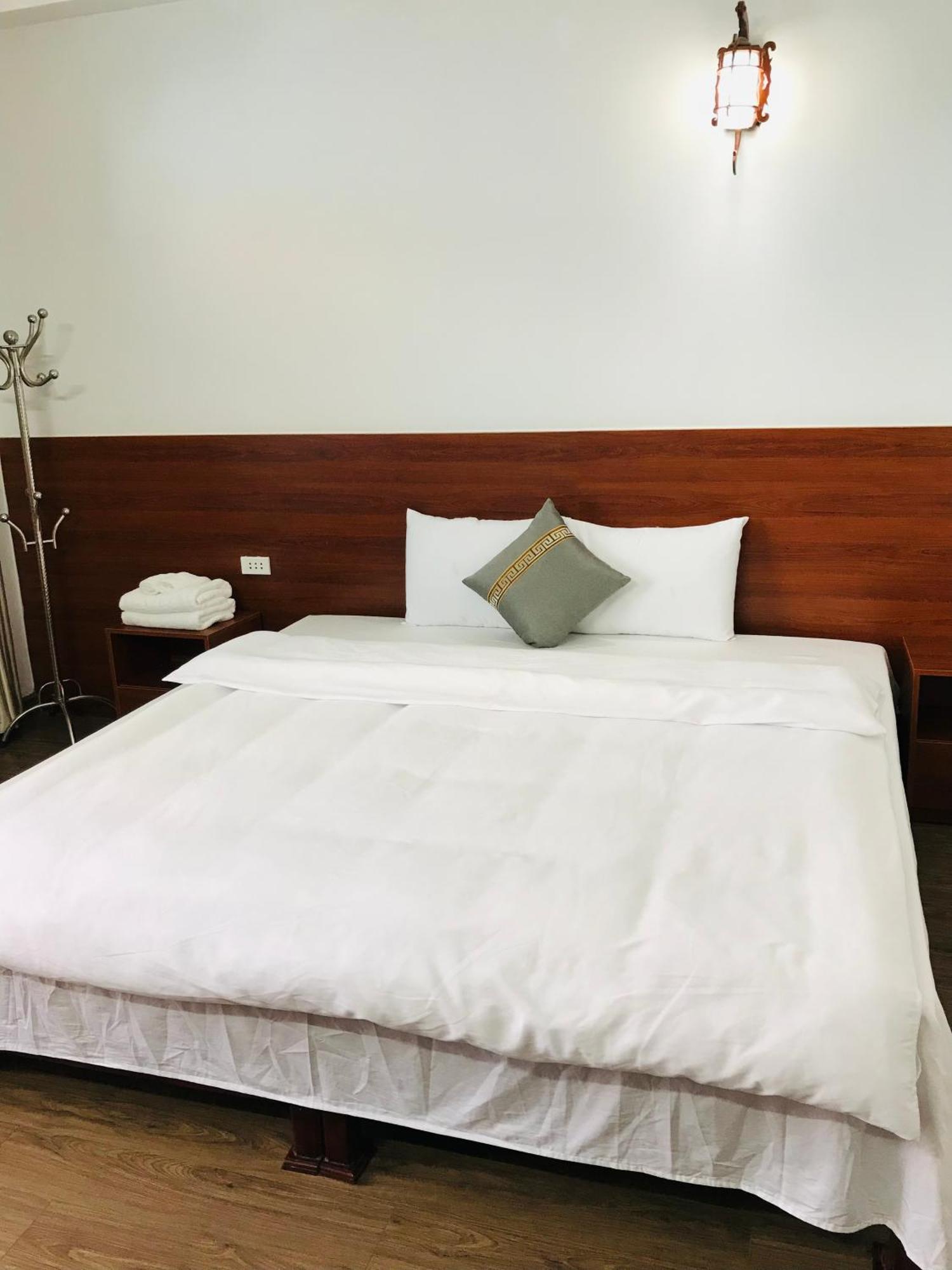 Anh Anh Hotel Бак Ха Екстериор снимка