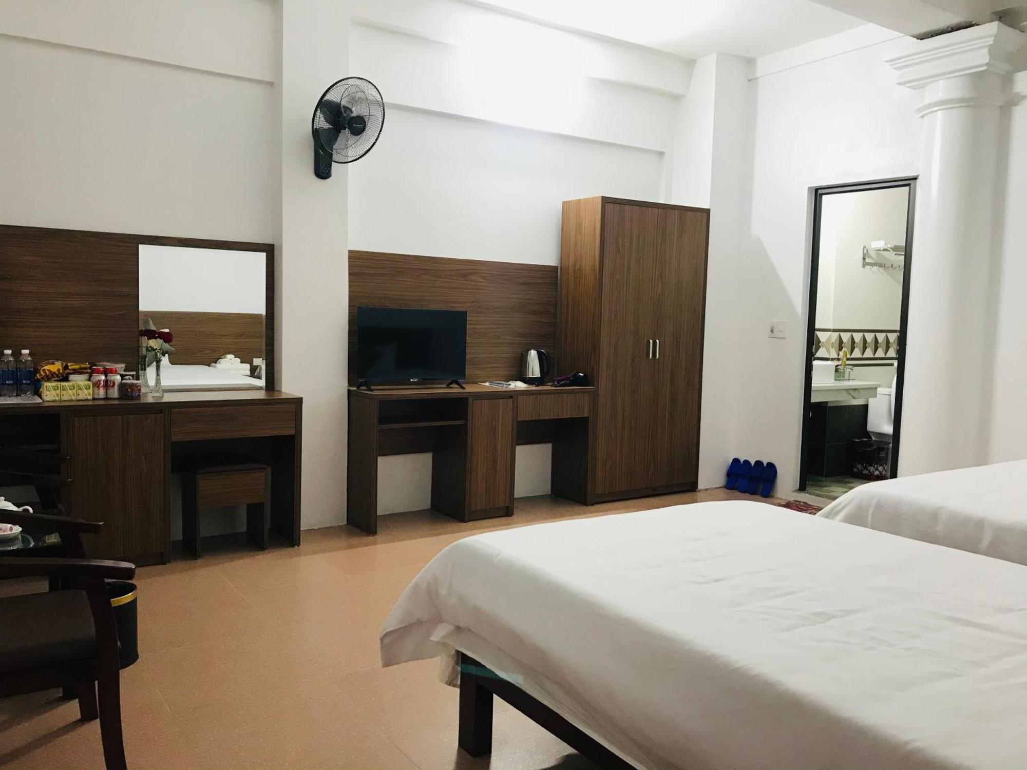 Anh Anh Hotel Бак Ха Екстериор снимка