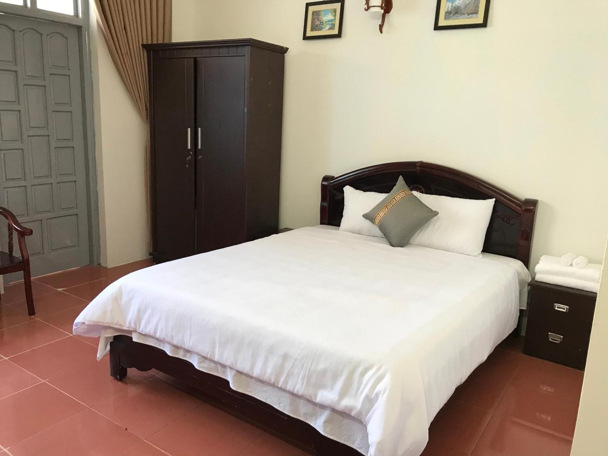 Anh Anh Hotel Бак Ха Екстериор снимка