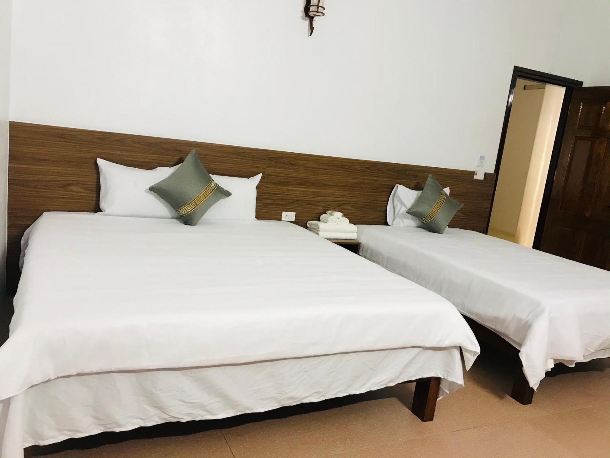 Anh Anh Hotel Бак Ха Екстериор снимка